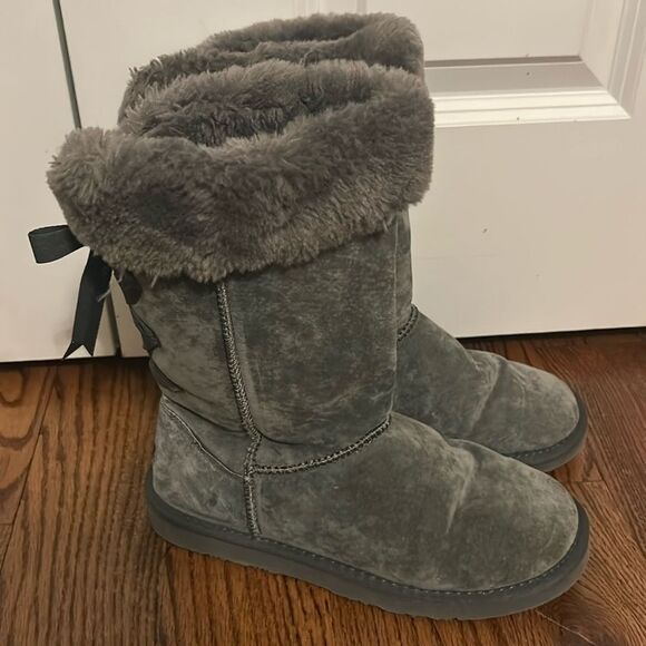 LAMO Adele Charcoal Gray Suede Boot with Bow Detail Size 9 - Picture 1 of 4